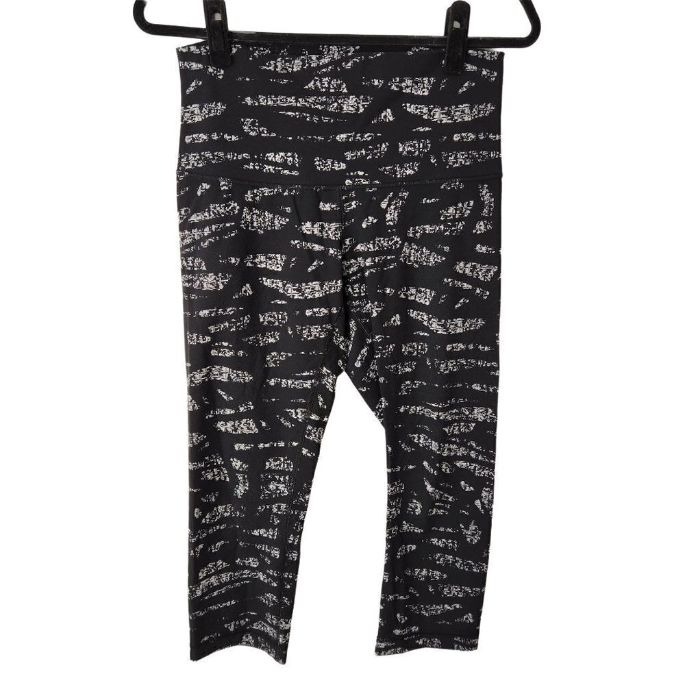 Lululemon High Times Pant Black White Graphic Cropped Tights Leggings Women's 10